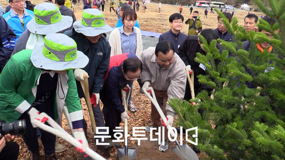 이완구 국무총리 참석 제70회 식목일 기념행사