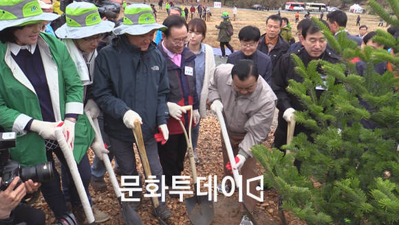 이완구 국무총리 참석 제70회 식목일 기념행사